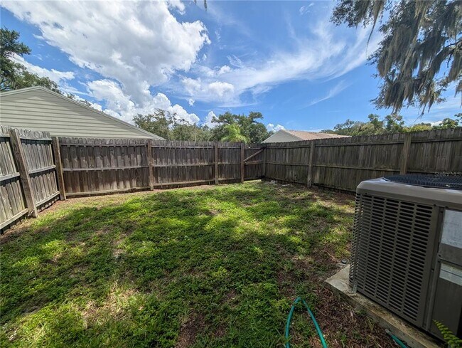 Building Photo - 1130 Dover Ct