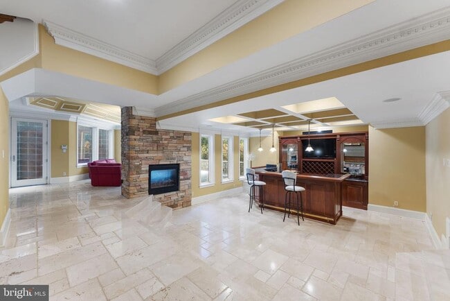 Building Photo - 10447 New Ascot Dr
