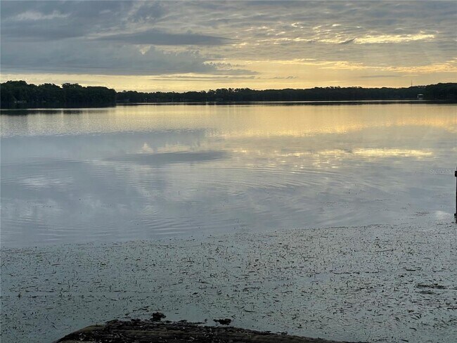 Building Photo - 1162 Carmel Cir