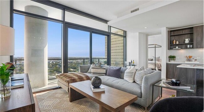 Building Photo - 3410 Yoakum Blvd