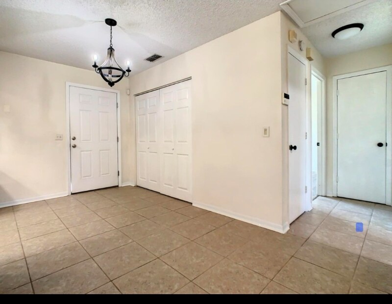 Building Photo - 3129 Julia Ct