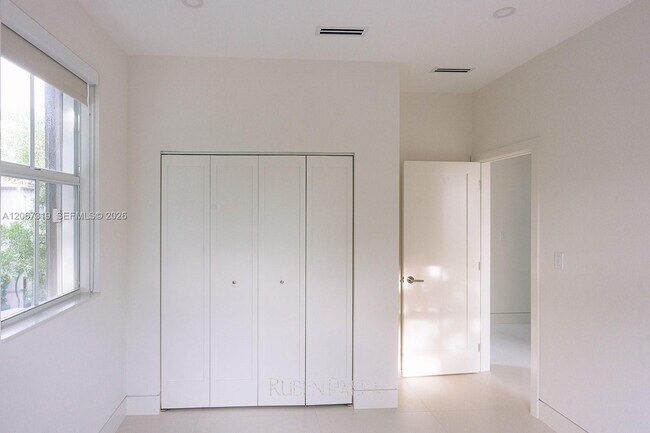 Building Photo - 8167 NW 108th Ct