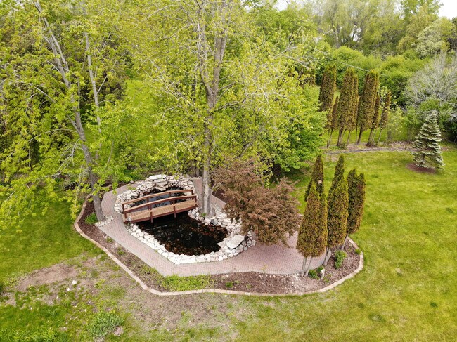 Building Photo - 10234 N La Cresta Dr
