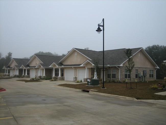 Primary Photo - Villas of Lake Charles