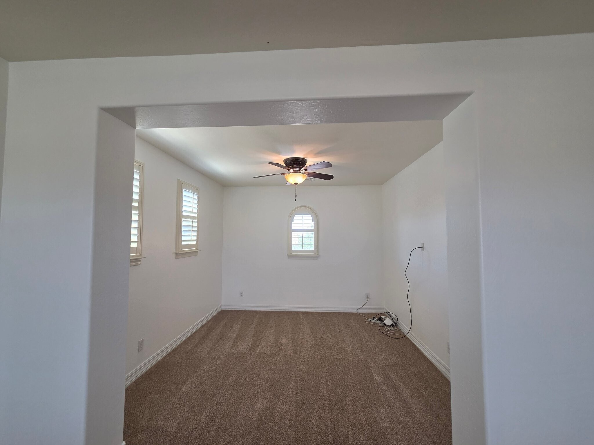 Building Photo - 3127 E Coconino Dr