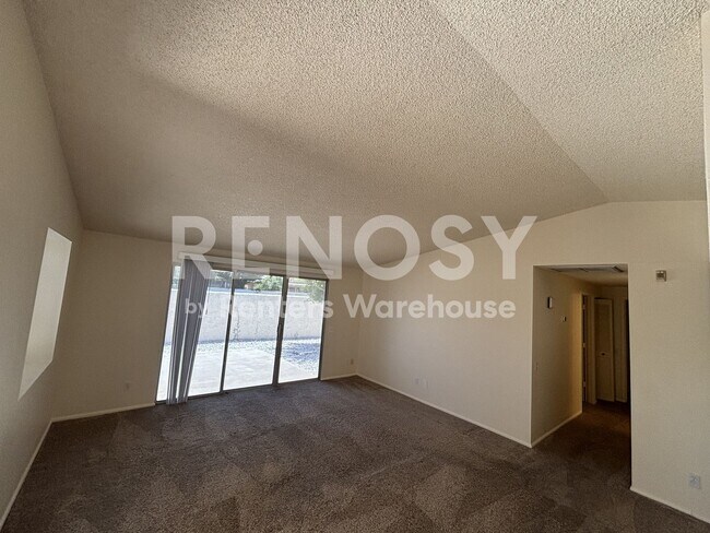 Building Photo - 3-BD, 2-BA Single Family House in Chandler!