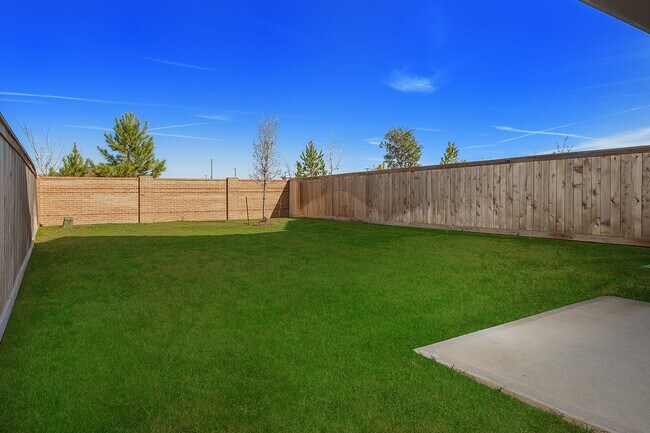 Building Photo - 19646 San Angelo Park Dr