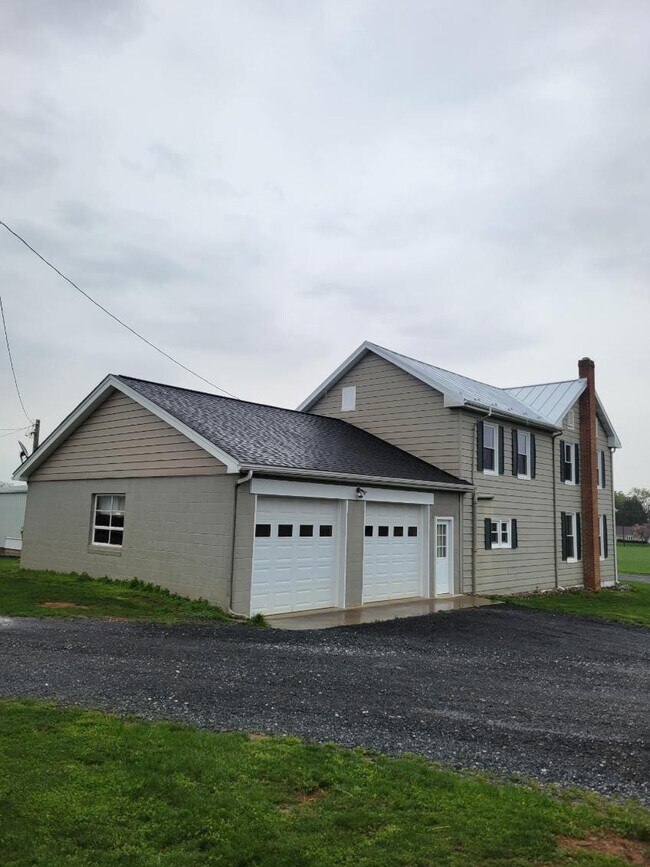 Building Photo - 9602 Dublin Rd