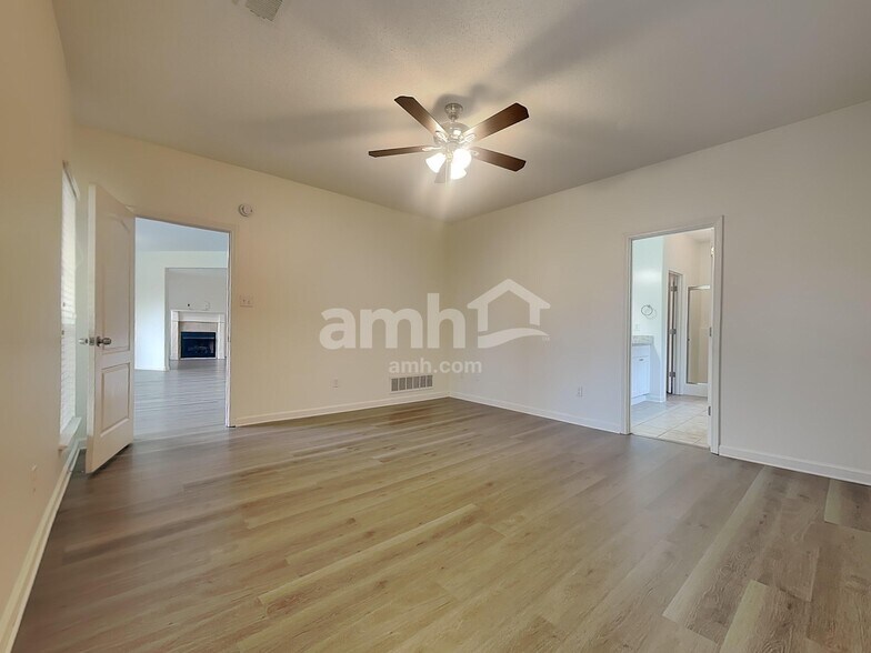 Building Photo - 7138 Arcastle Loop E