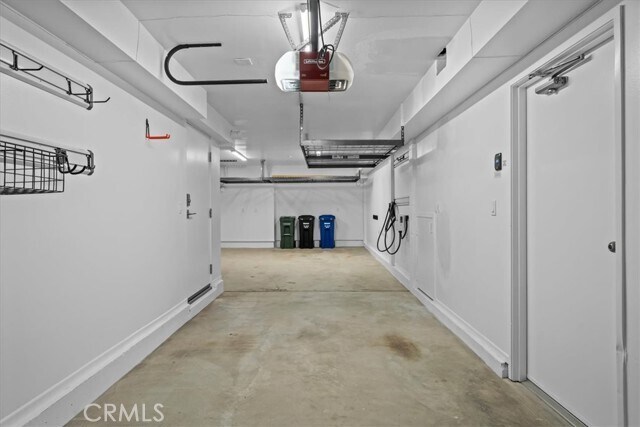 Building Photo - 1107 Loma Dr