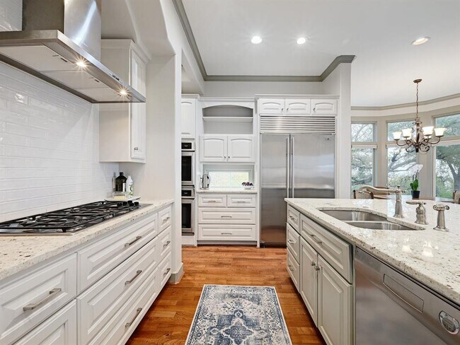 Building Photo - 2300 Barton Creek Blvd