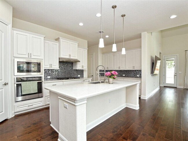 Building Photo - 9703 Bayshore Bend