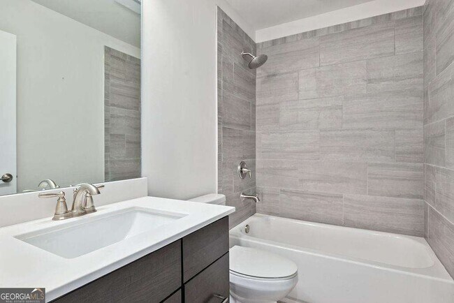 Building Photo - 1395 Harris Way S