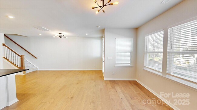 Building Photo - 509 Myrick Aly