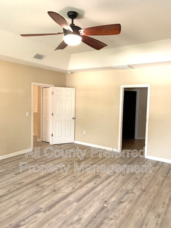 Building Photo - 2402 Okalani St