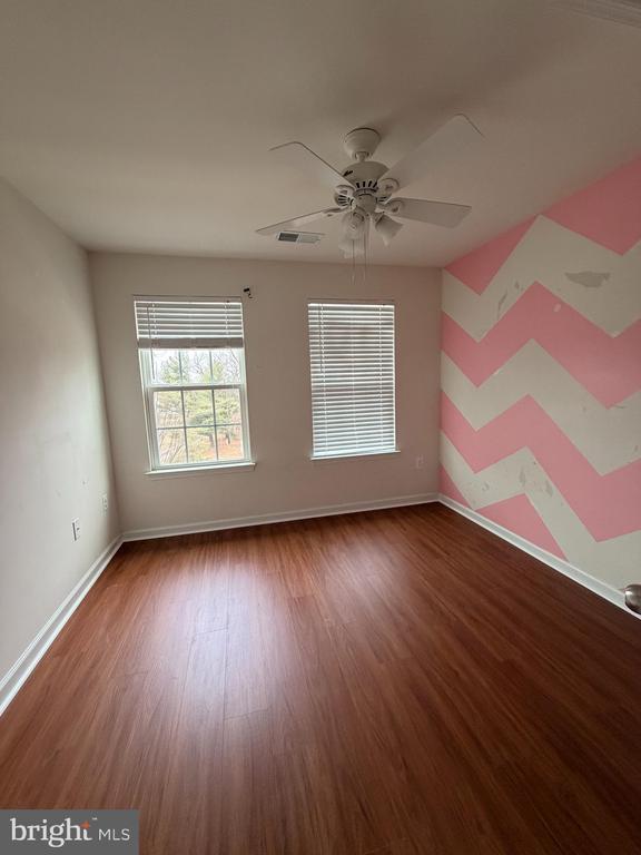 Building Photo - 1124 Oakwood St