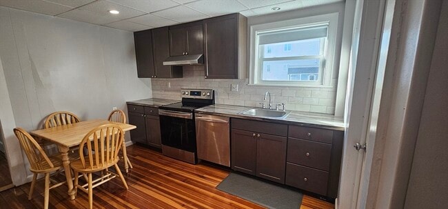 Building Photo - 169 Colburn St