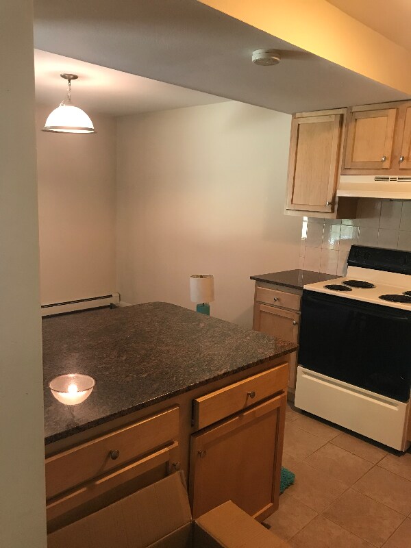 Building Photo - 5599 Thompson Rd