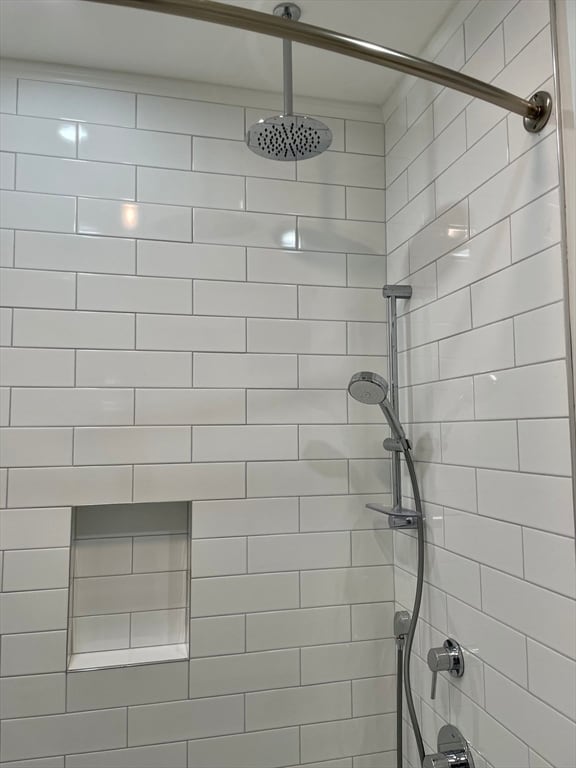 Building Photo - 258 W Broadway