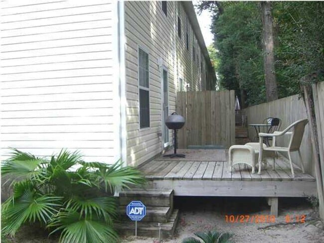 Building Photo - 965 Scenic Oak Ln