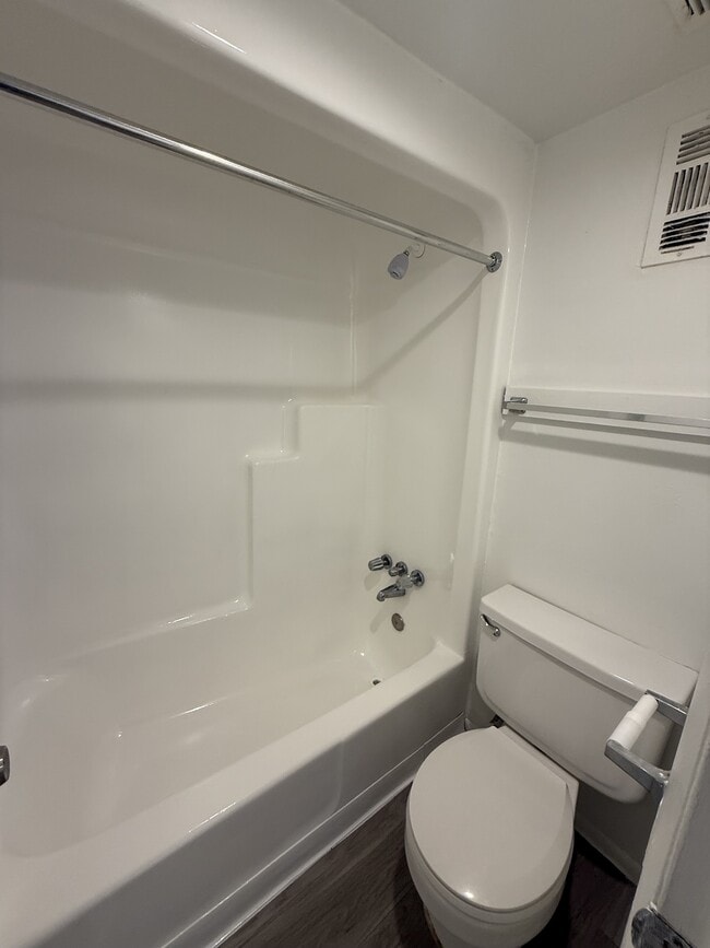 Building Photo - 2533 N Alafaya Trail