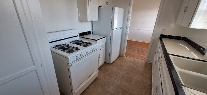 Building Photo - 726-C S Old Ranch Rd