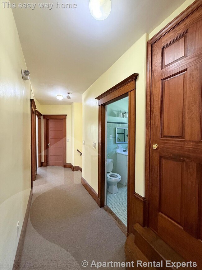 Building Photo - 105 Bromfield Rd