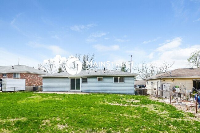 Building Photo - 3 Bedroom Pet-Friendly Home in Arnold, MO with Main Street Renewal