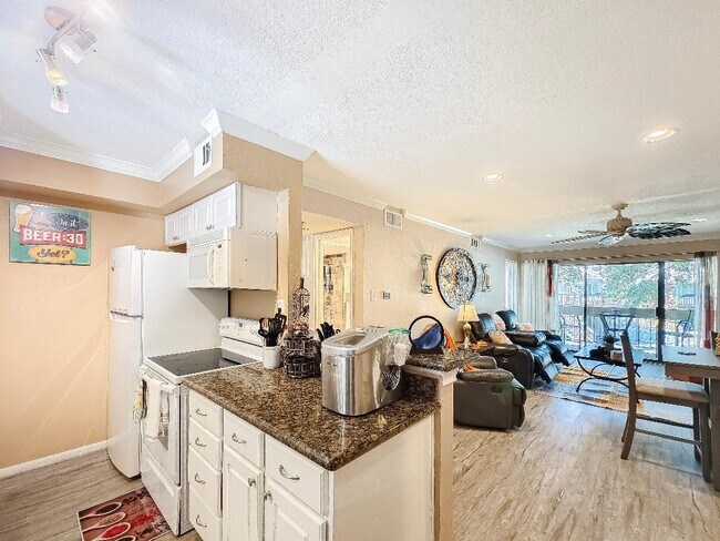 Building Photo - 12100 Melville Dr