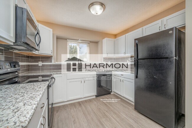 Building Photo - 2138 S Fieldcrest Cir