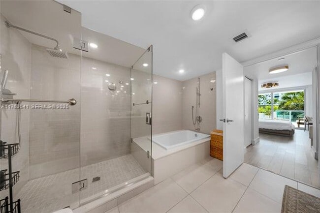 Building Photo - 1025 92nd St