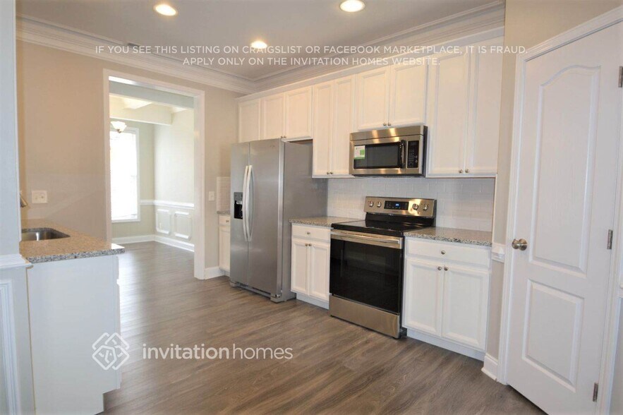 Building Photo - 3117 Groveshire Dr