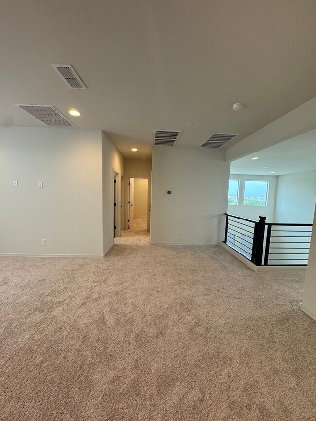 Building Photo - 17156 W Smoketree Dr