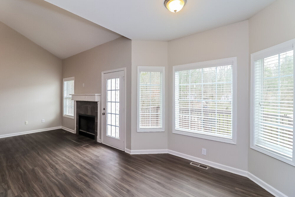 Building Photo - 36 Hickory Hollow SW