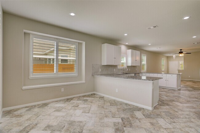 Building Photo - 24722 Allori Ct