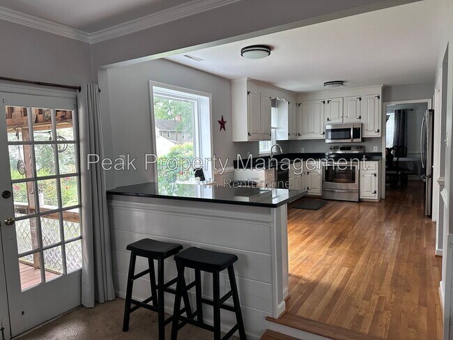 Building Photo - 1825 Red Queen Ct