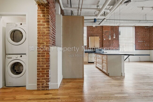 Building Photo - 1515 N Ogden St