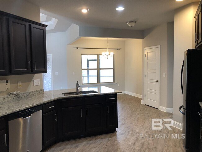 Building Photo - 23738 Havasu Dr