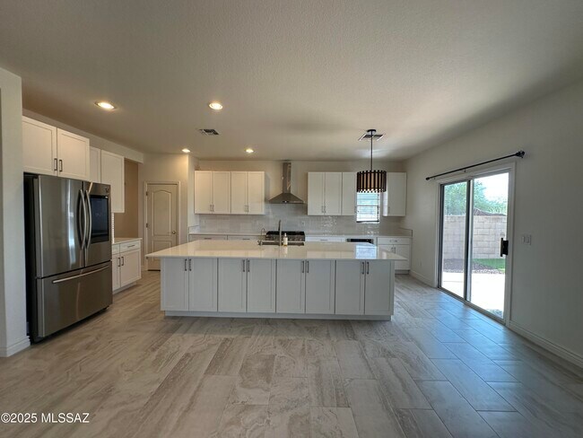 Building Photo - 1077 W Sea Star Dr