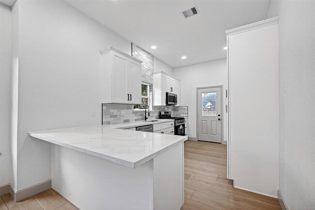 Building Photo - 1522 New Cedars Dr