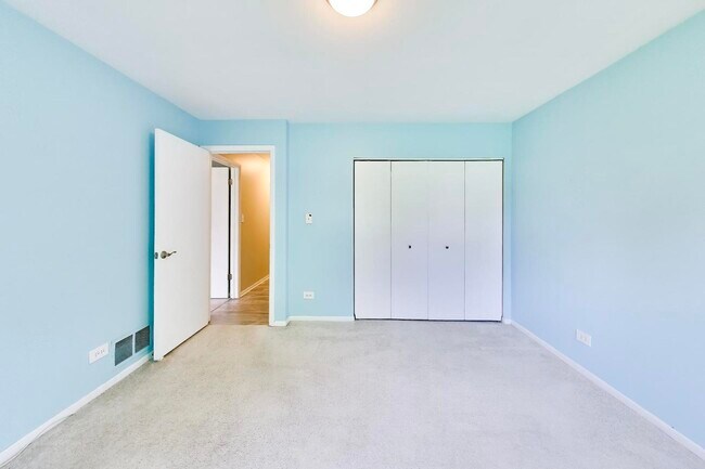 Building Photo - 106 Regency Dr
