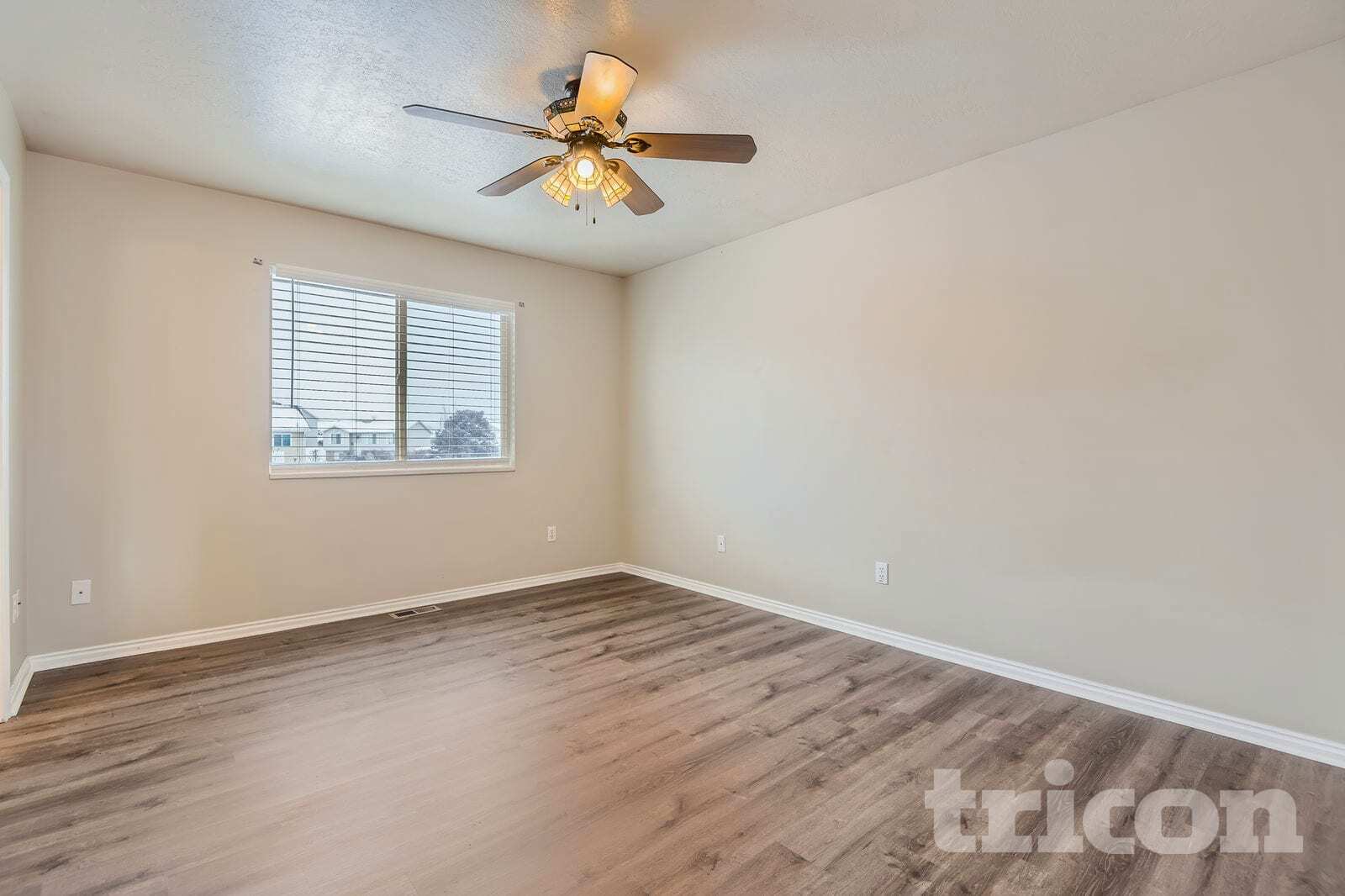 Building Photo - 5206 Midland Dr