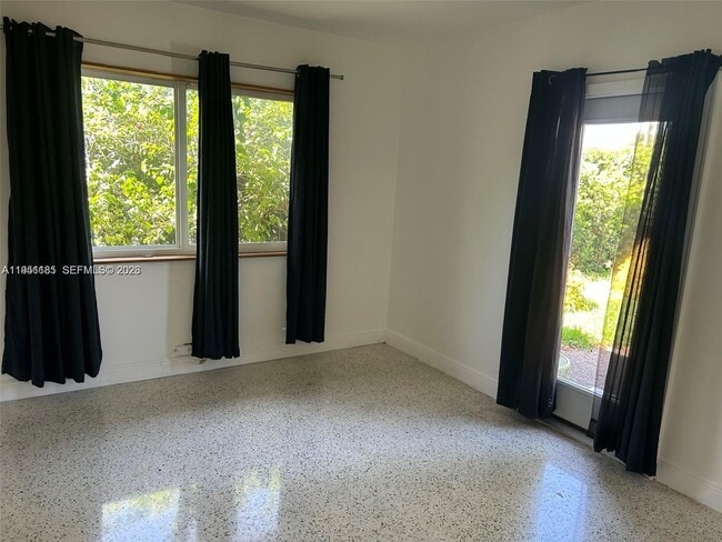 Building Photo - 9530 NW 1st Ave