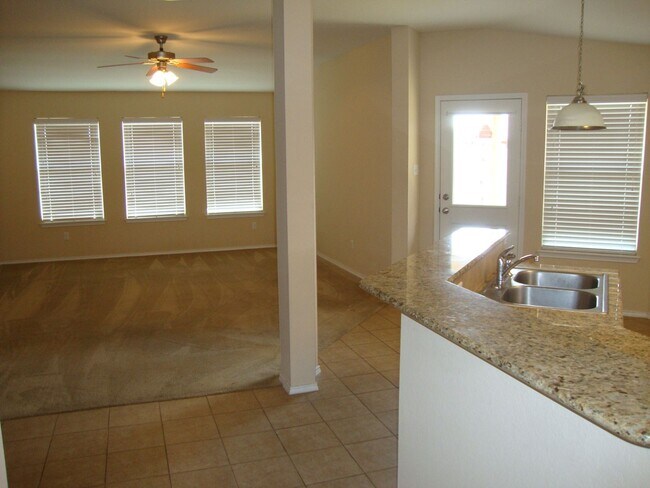 Building Photo - 2539 Red Fern Dr