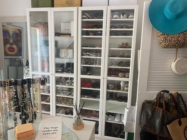 Building Photo - 1220 SE 2nd St