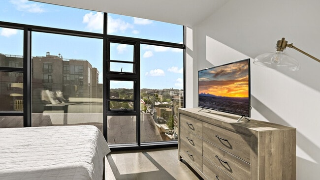 Building Photo - 1901 6th St NW