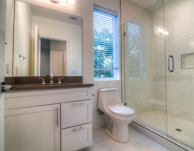 Building Photo - 3111 Walling Dr