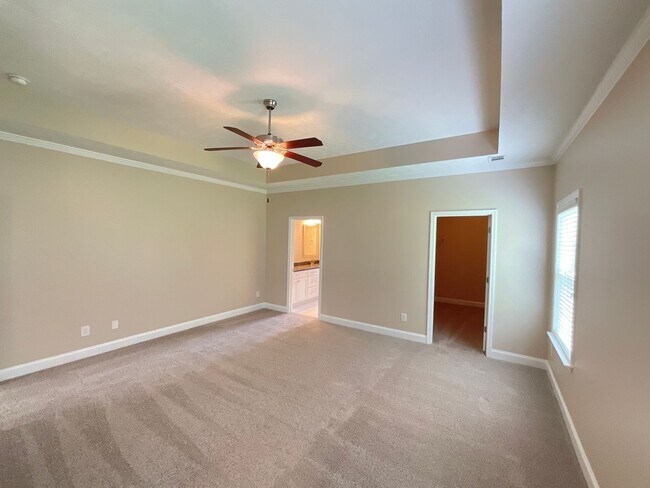 Building Photo - ****Rent Special***** 50% off the first rent charge payment. Ask for details!