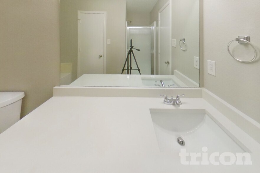 Building Photo - 7309 Ashbourne Way