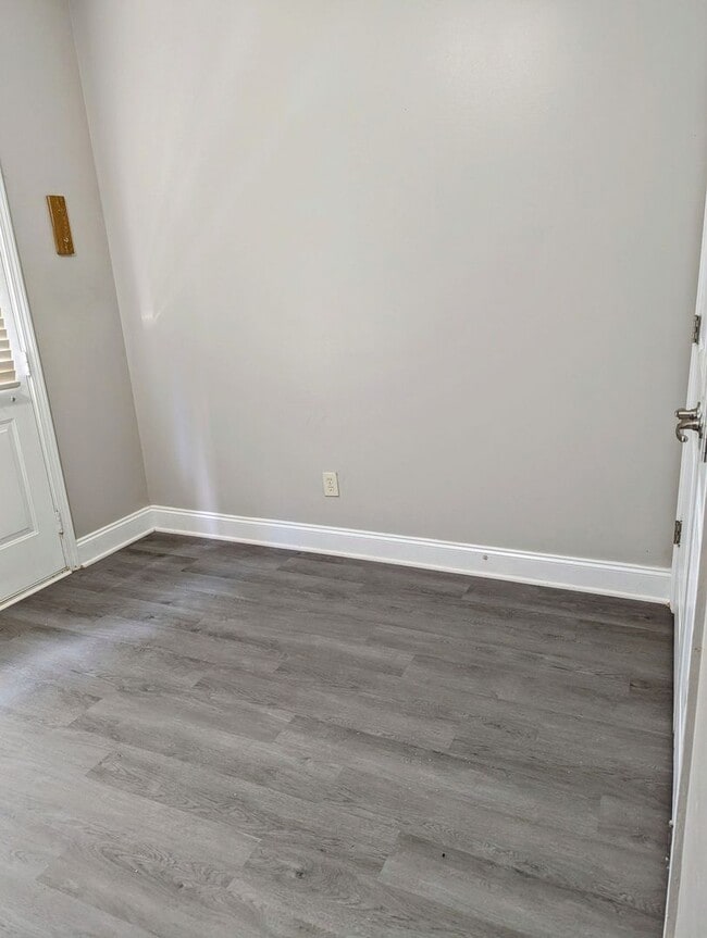 Building Photo - *Rent Special* 3 bedroom 2 bath home on the northside of town!